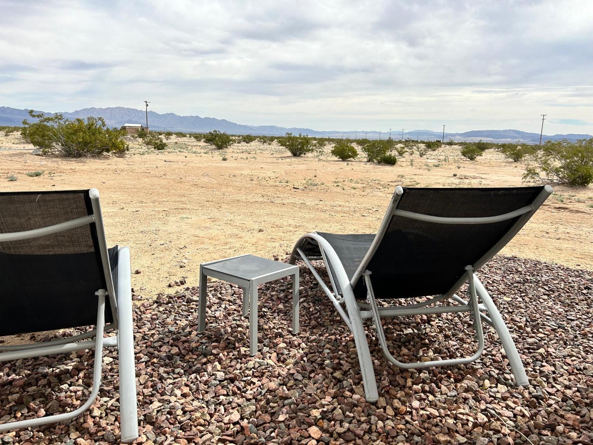 Serene Modern Home Backdoor With Great Wifi, Games, Movies, Patio Seating And Bbq Easy Access To North Joshua Tree National Park In 10 Minutes Twentynine Palms Eksteriør billede