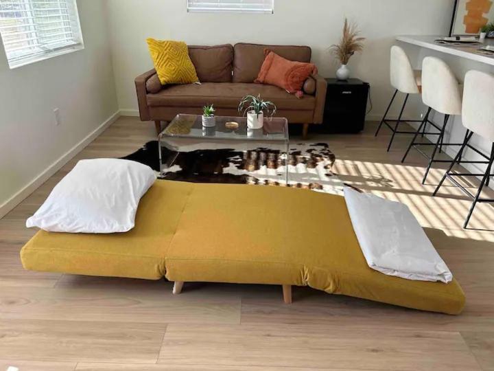 Serene Modern Home Backdoor With Great Wifi, Games, Movies, Patio Seating And Bbq Easy Access To North Joshua Tree National Park In 10 Minutes Twentynine Palms Eksteriør billede