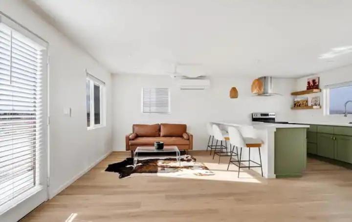Serene Modern Home Backdoor With Great Wifi, Games, Movies, Patio Seating And Bbq Easy Access To North Joshua Tree National Park In 10 Minutes Twentynine Palms Eksteriør billede