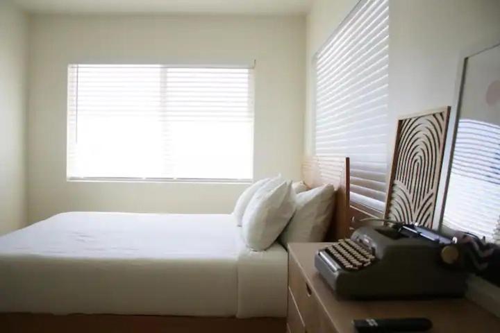 Serene Modern Home Backdoor With Great Wifi, Games, Movies, Patio Seating And Bbq Easy Access To North Joshua Tree National Park In 10 Minutes Twentynine Palms Eksteriør billede