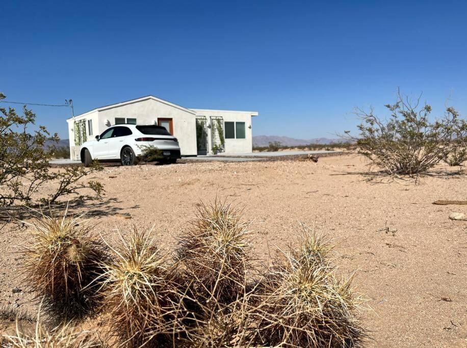 Serene Modern Home Backdoor With Great Wifi, Games, Movies, Patio Seating And Bbq Easy Access To North Joshua Tree National Park In 10 Minutes Twentynine Palms Eksteriør billede