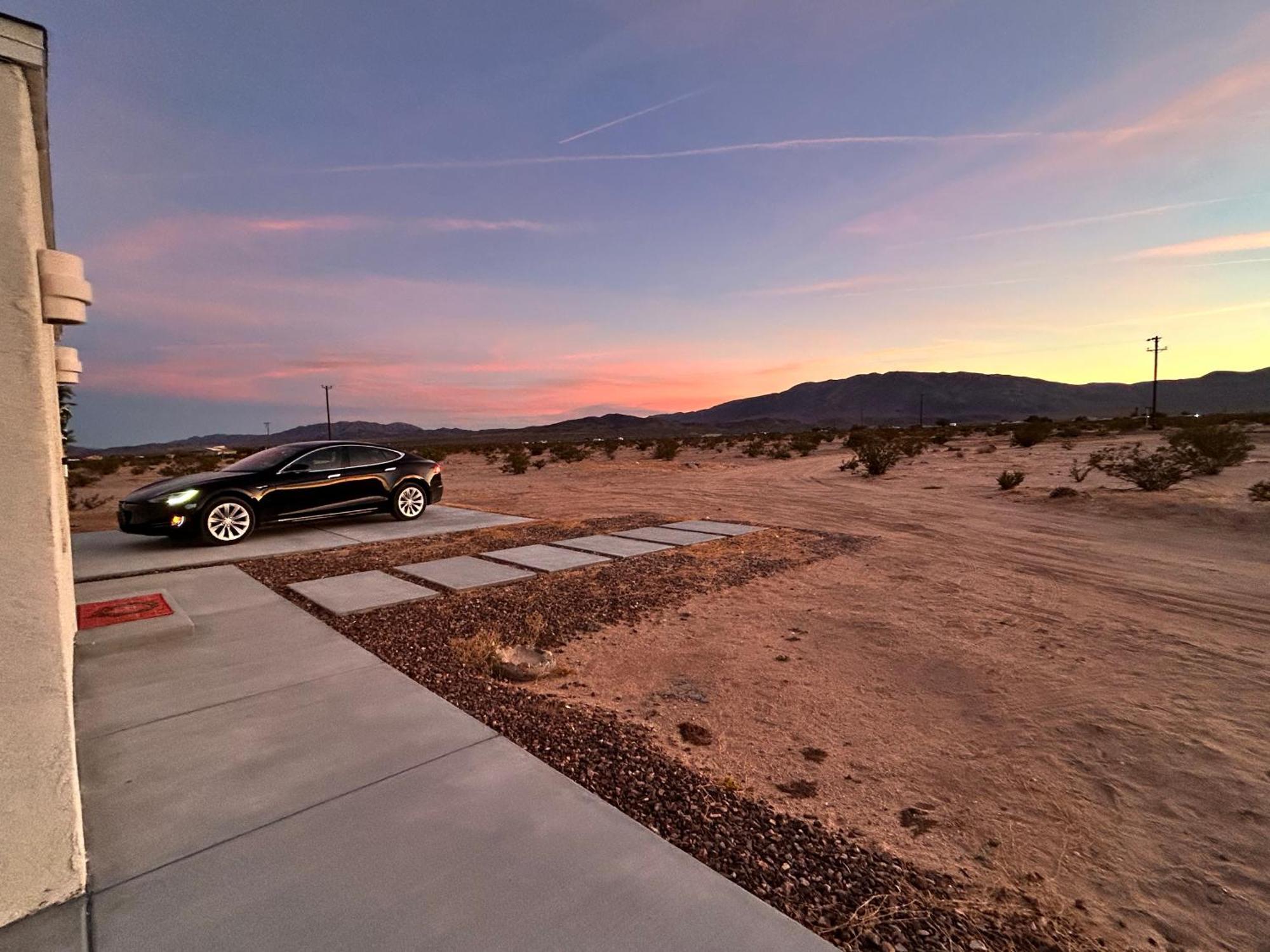 Serene Modern Home Backdoor With Great Wifi, Games, Movies, Patio Seating And Bbq Easy Access To North Joshua Tree National Park In 10 Minutes Twentynine Palms Eksteriør billede